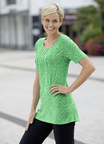 Shirt mit Biesen im Vorderteil in 2 Farben GRÜN-HELLGRÜN