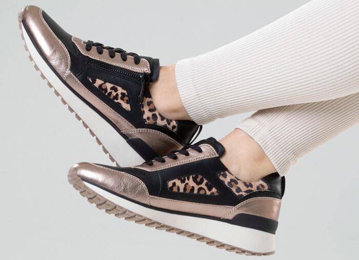 Caprice, trendige Damen-Sneaker, Weite G, mit herausnehmbarem Lederfu&szlig;bett 