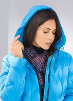 Schal mit Multicolor-Dessin 