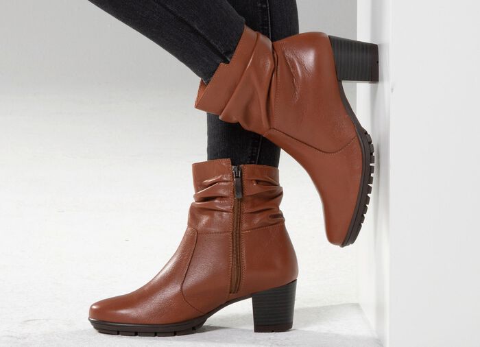 ELENA EDEN, modische Damen-Stiefeletten, Weite G, mit herausnehmbarem Fu&szlig;bett COGNAC