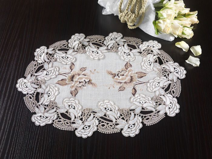 Tisch- und Raumdekoration mit Spitzenbordüre BEIGE