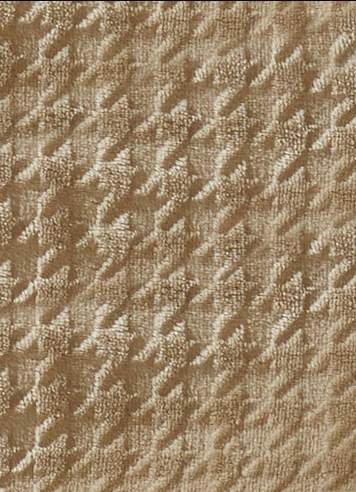 Wohndecke mit 3D-Hahnentritt-Dessin 