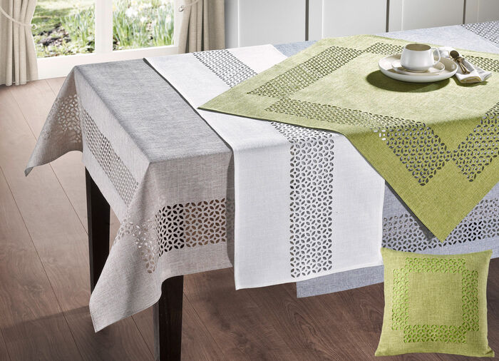 Tischdecke mit dekorativer Lochstanzung WEISS