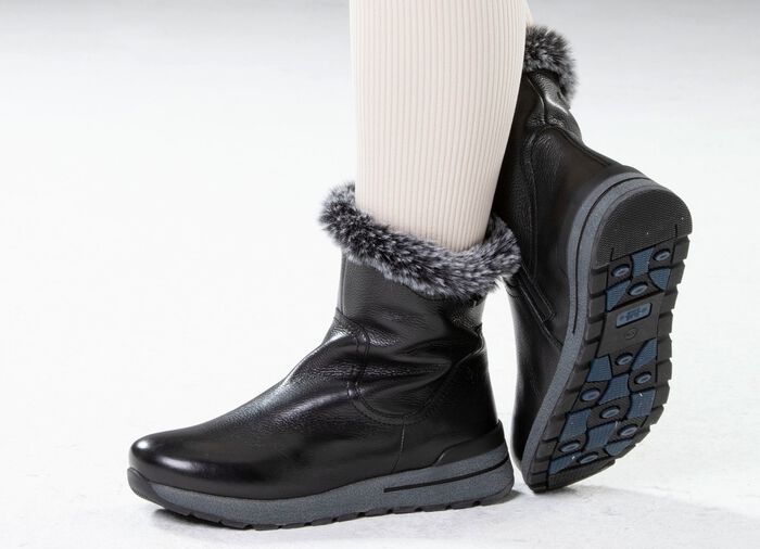 Caprice, gef&uuml;tterte Damen-Stiefeletten, Winterschuhe, Weite H, mit herausnehmbarem Fu&szlig;bett 