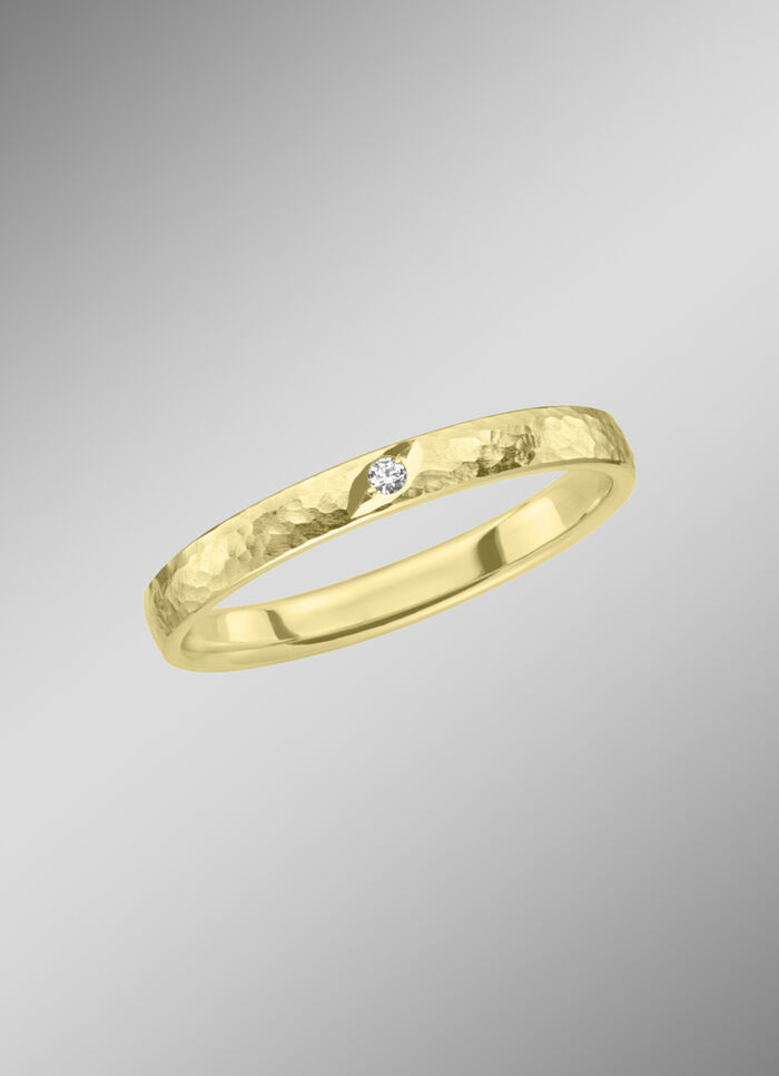 Trauring in gehämmertem Design 