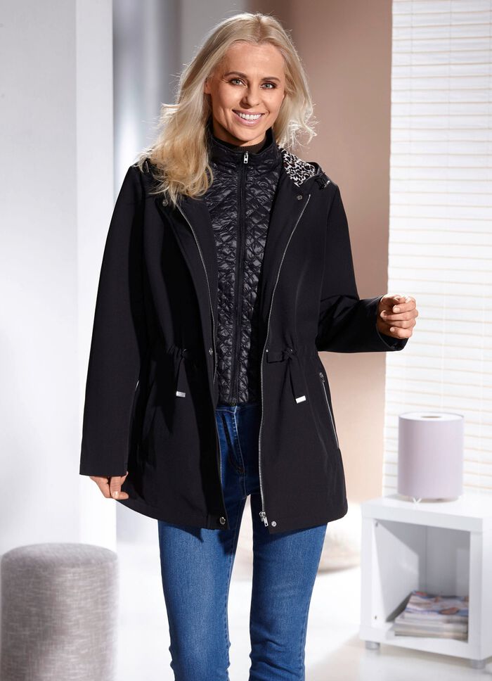 Jacke mit fester Kapuze 