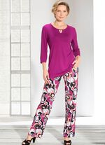 Hose mit ausdrucksstarker Dessinierung 