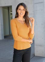 Shirt mit V-Ausschnitt in 10 Farben 