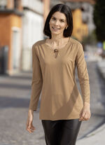 Shirt mit  Zierring am Halsausschnitt in 2 Farben CAMEL
