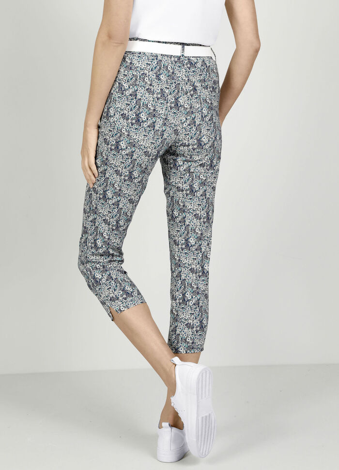 Hose mit Seitentaschen und seitlichen Schlitzen  