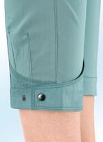 7/8-lange Hose mit kontrastfarbenem Zierband 