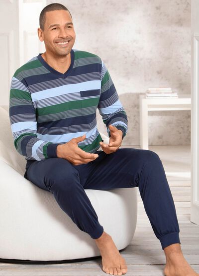 Zweierpack Schlafanz&uuml;ge mit V-Ausschnitt und aufgesetzter Brusttasche in Ringeldessin 