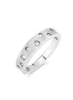 Zauberhafter Damenring mit synth. Zirkonia 