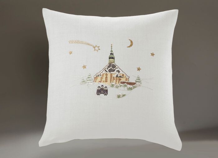 Tisch- und Raumdekoration mit echter Plauener Spitze 