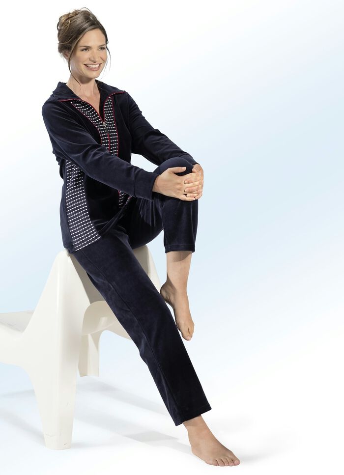 Hausanzug mit tollen Eins&auml;tzen 