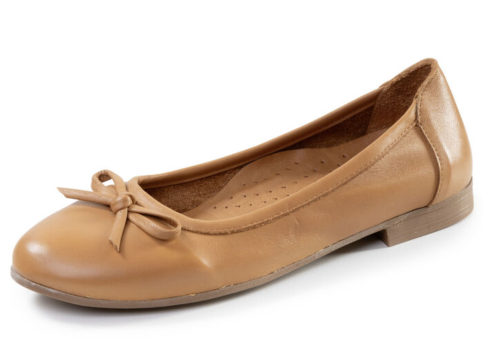 Andrea Conti, schicke Damen-Ballerinas, Weite G, mit herausnehmbarem Fu&szlig;bett COGNAC
