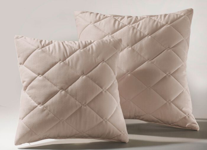 Tagesdecken und Kissenbez&uuml;ge in edler Samt-Optik SAND