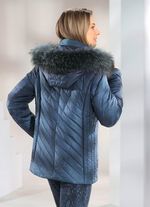 Jacke mit abnehmbarer Kapuze 