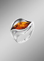 Eleganter Damenring mit echt Bernstein 