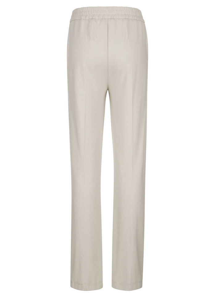 Hose mit Bügelfalten 