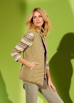 Steppweste mit Kontrastpaspelierung 